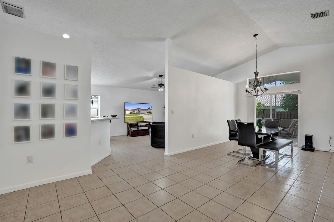 Photo of 7572 Parkside Lane