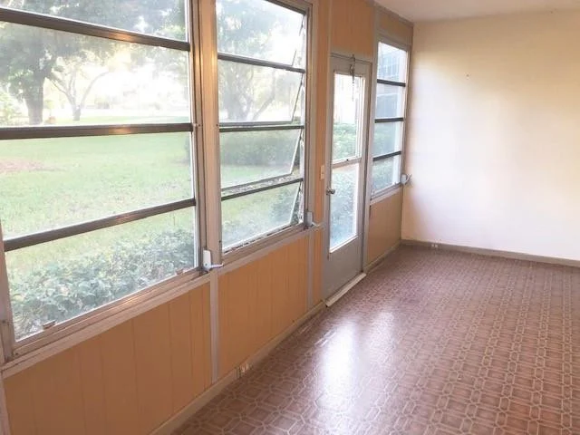 Photo of Unit F1 at 2001 Granada Drive