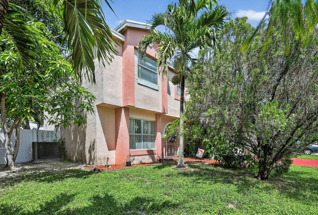 Photo of 3230 Jasper Way