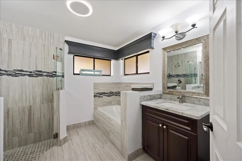 Photo of 5263 Helene Circle