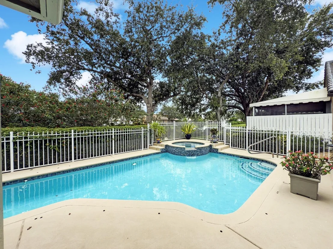 Photo of 13651 Weyburne Drive