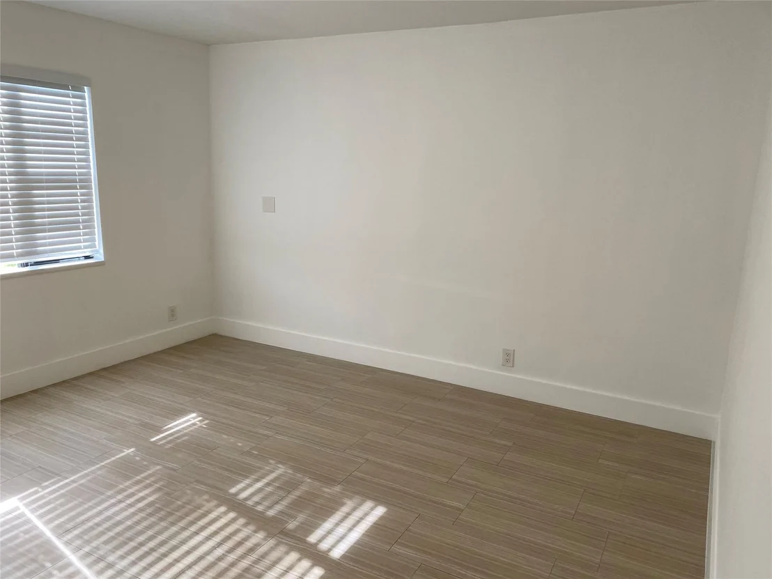 Photo of 1576 NW 3rd Way