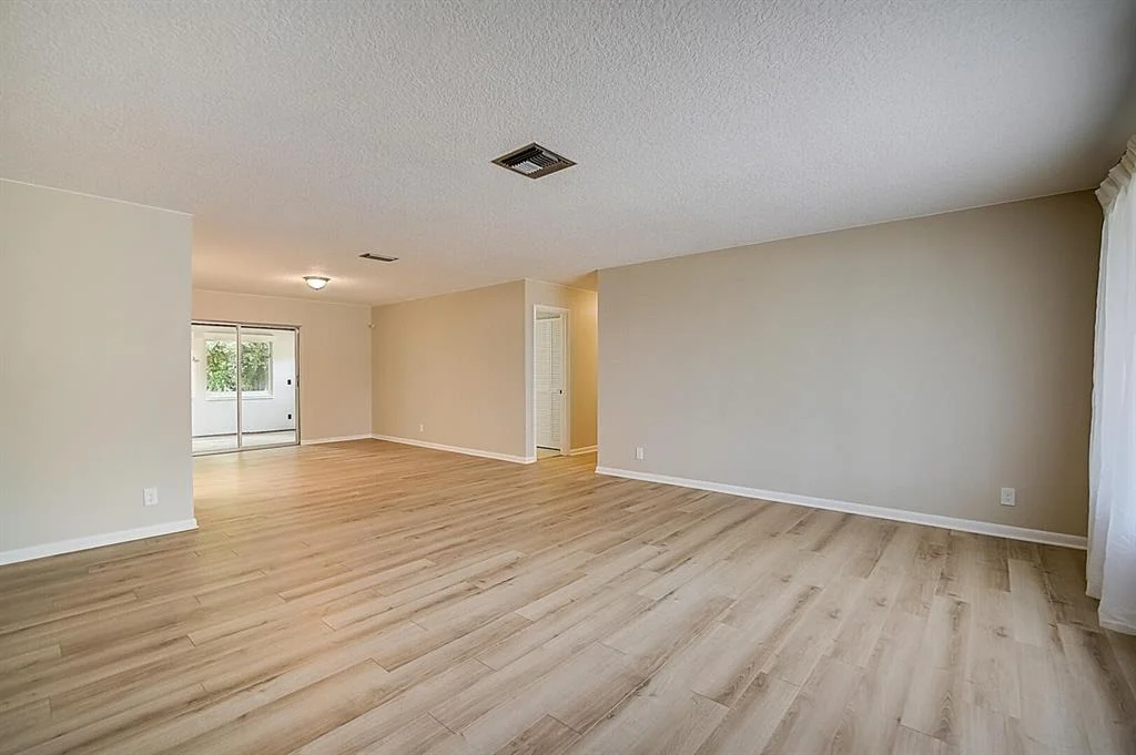 Photo of 6817 Eastview Drive