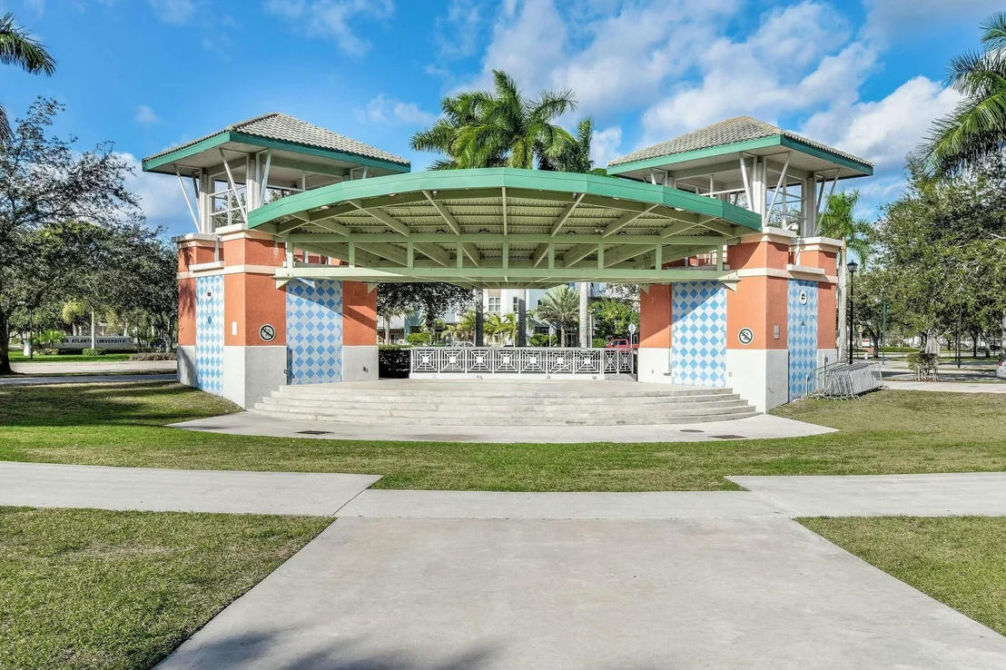 Photo of 196 Barbados Drive