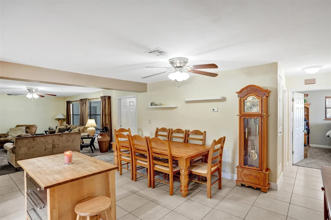 Photo of 1709 E River Drive