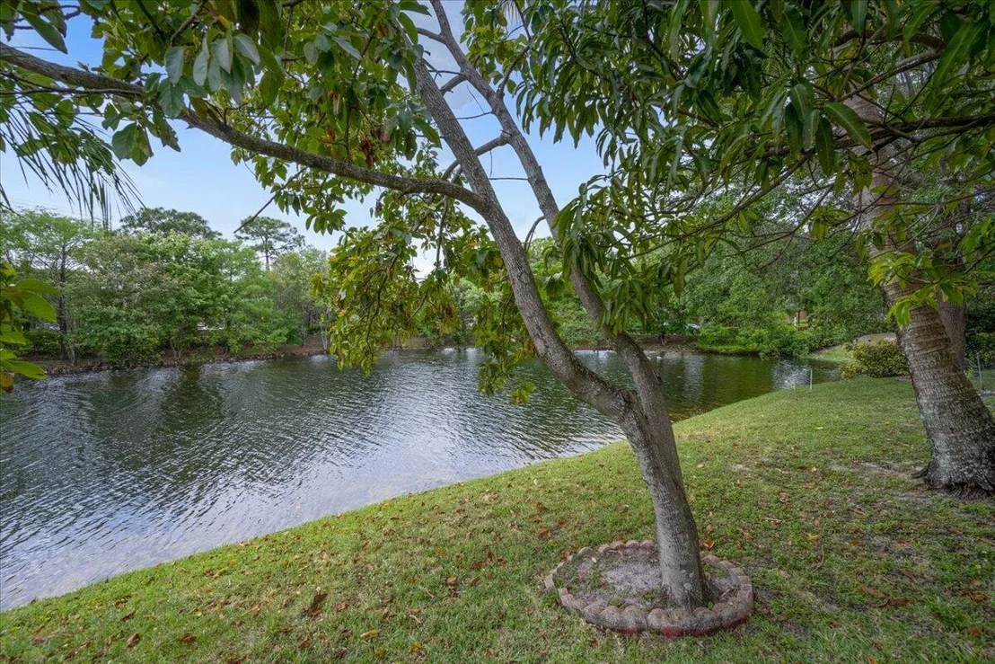 Photo of 1722 Sawgrass Circle