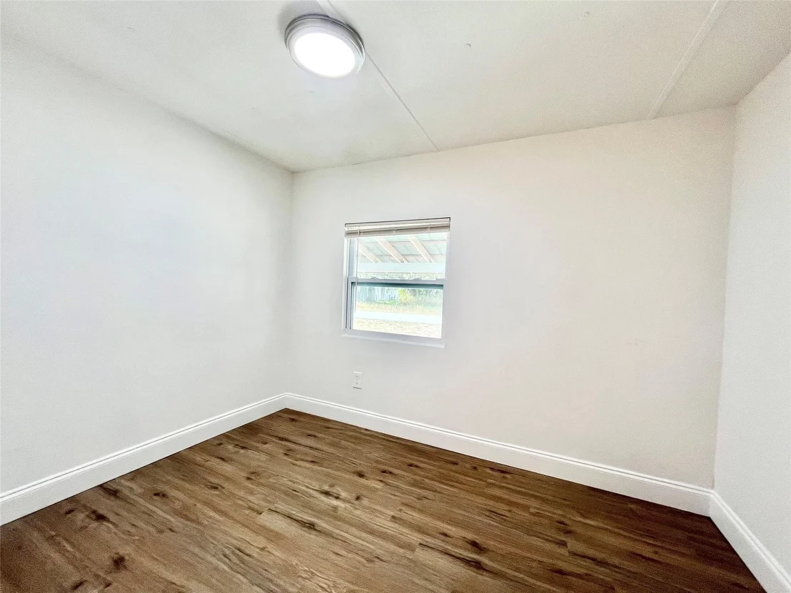 Photo of 1065 Riverview Drive