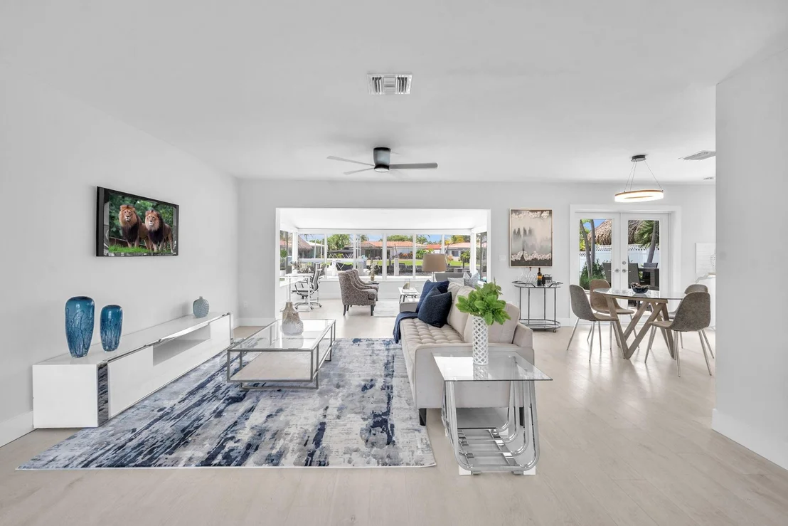 Photo of 301 SE 5th Terrace