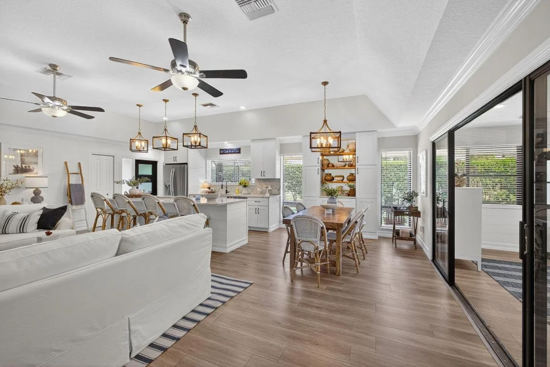 Photo of Unit B at 101 Half Moon Circle