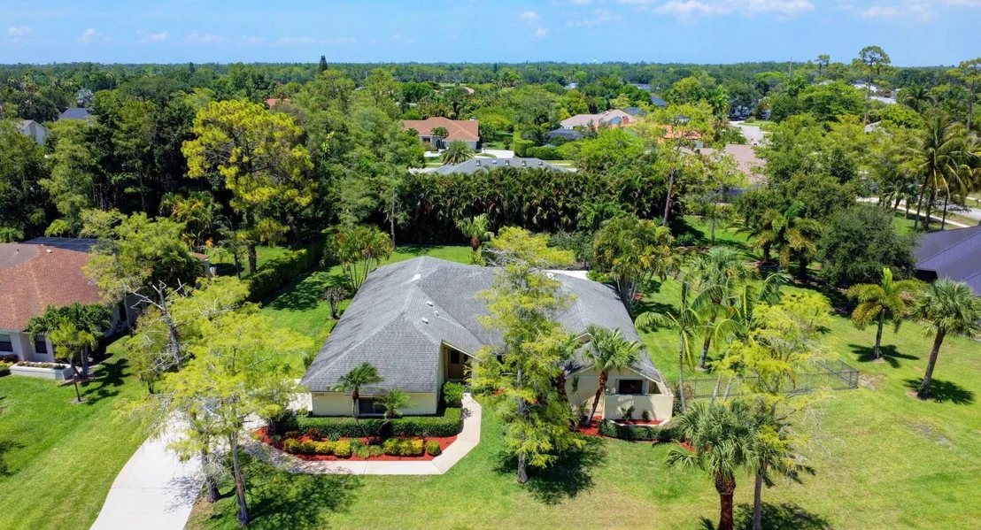 Photo of 15385 Cedar Bluff Place