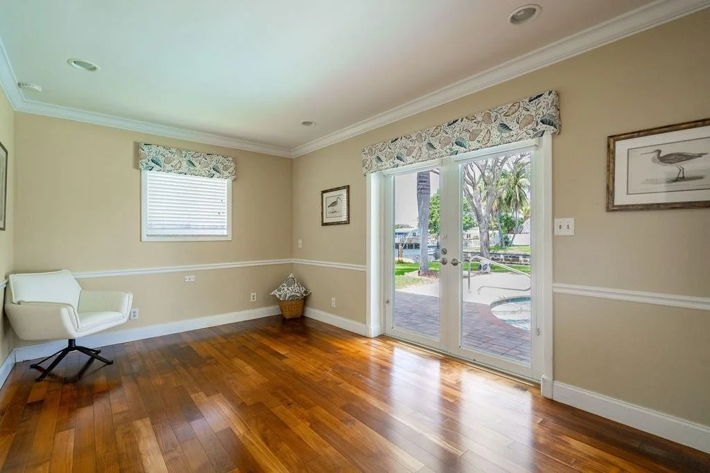 Photo of 571 SE 12th Street