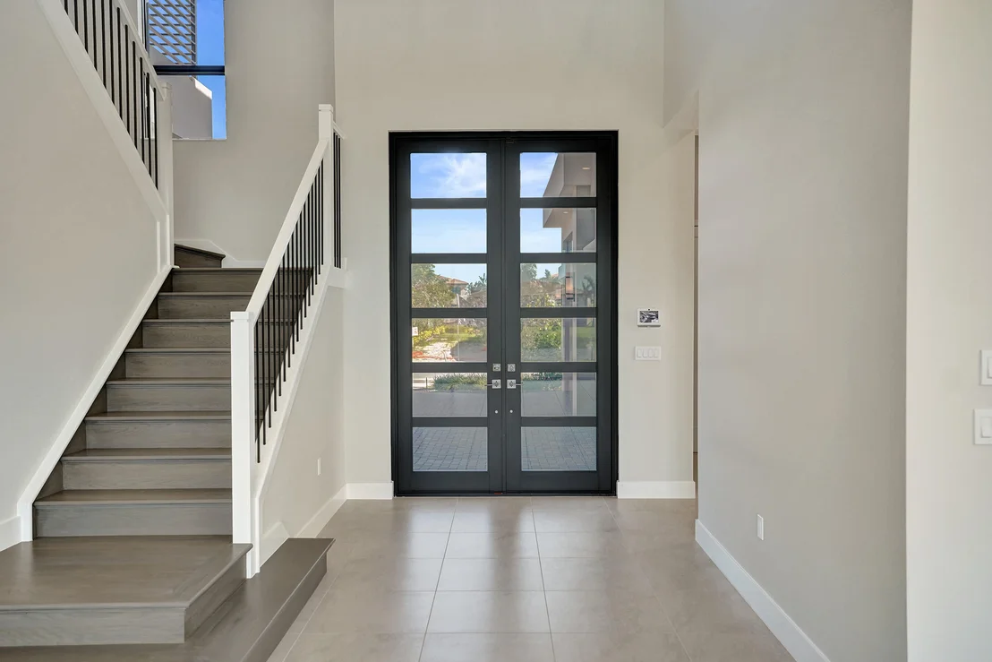 Photo of 9547 Riverside Park Drive