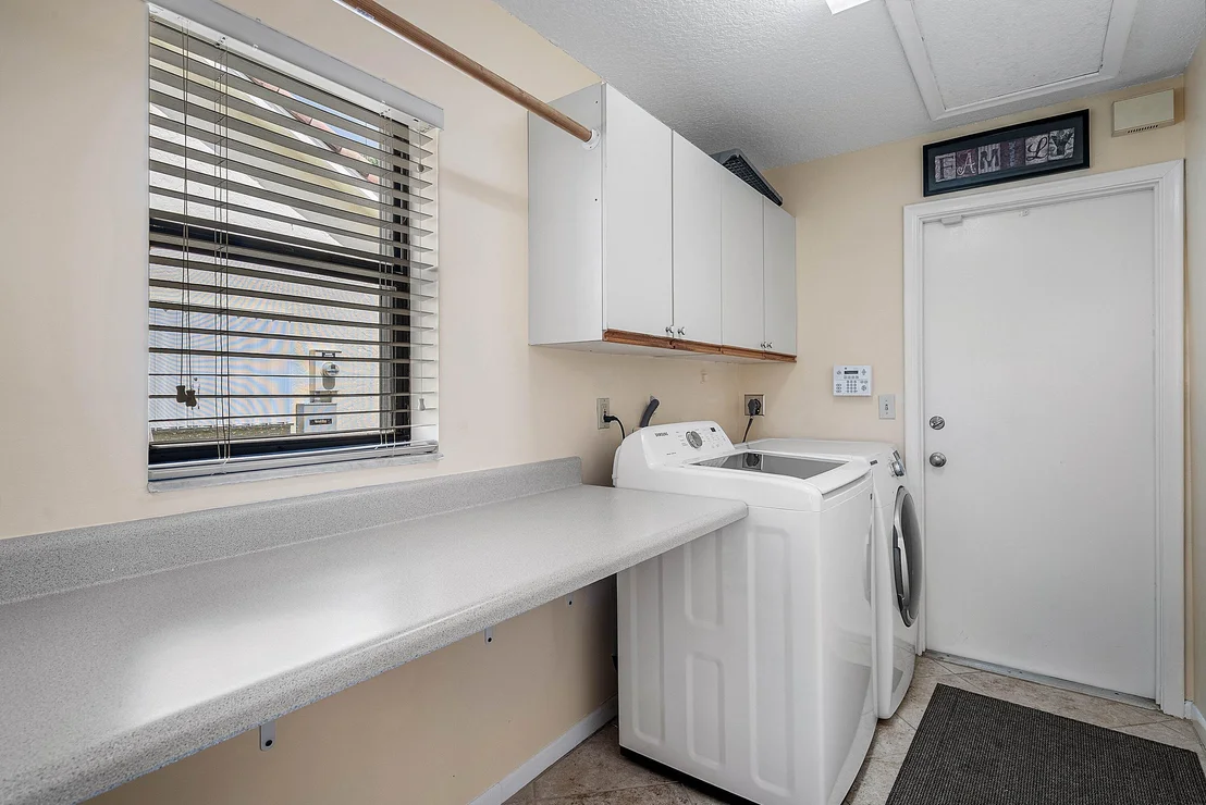 Photo of 9295 Sun Pointe Drive
