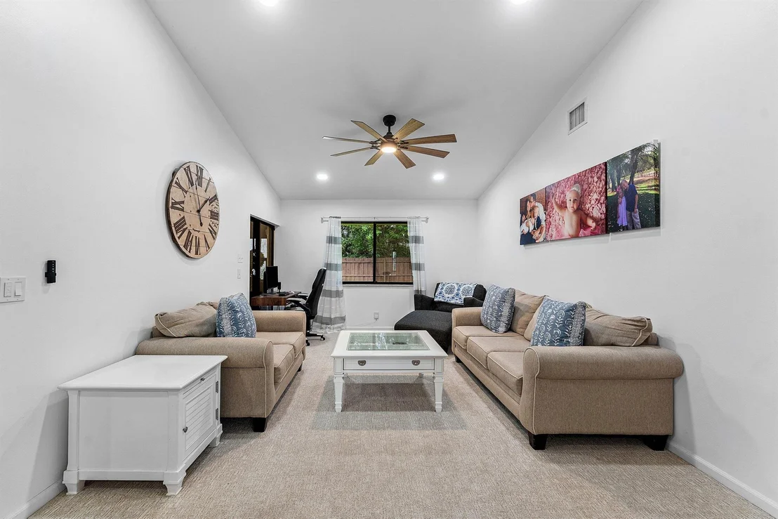 Photo of 14271 Flora Lane