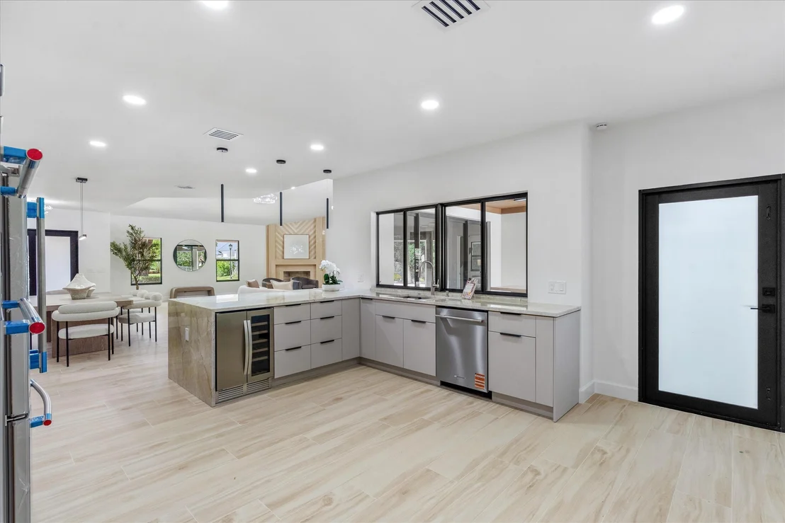 Photo of 460 Glenbrook Drive