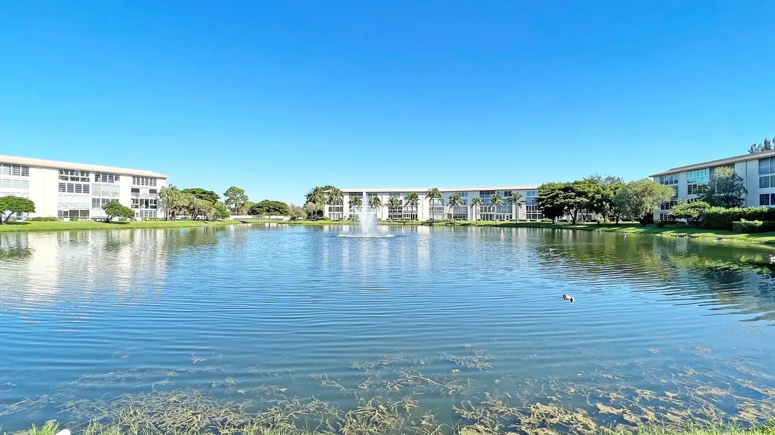 Photo of Unit D2 at 1903 Bermuda Circle