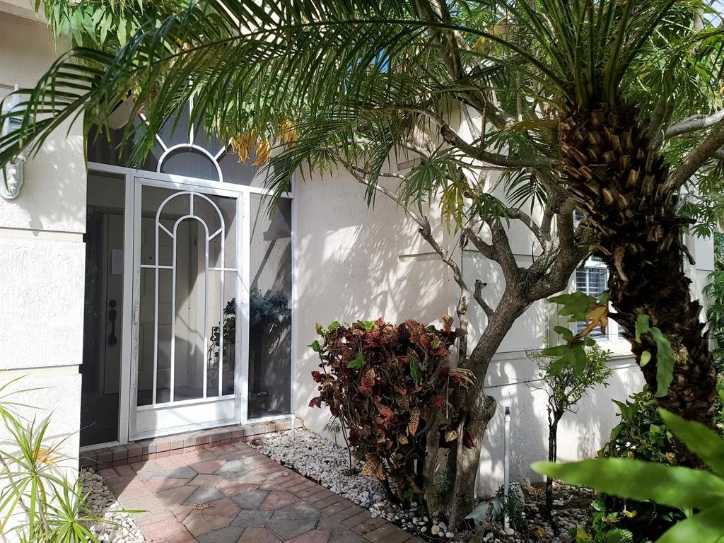 Photo of 5855 Royal Isles Boulevard