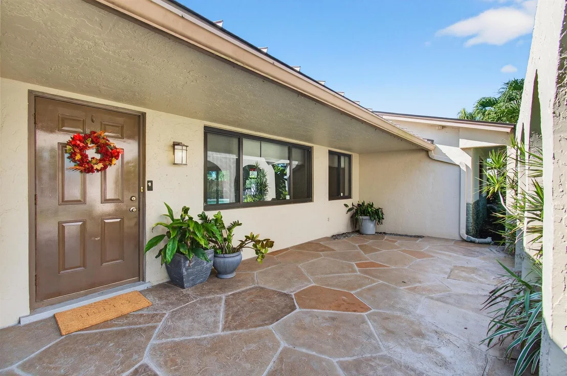 Photo of 714 Heron Drive