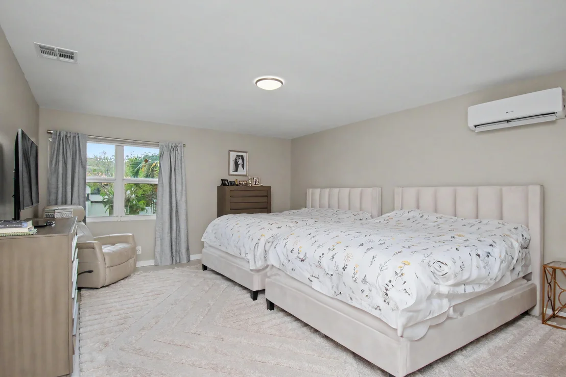 Photo of 6458 Pond Apple Road