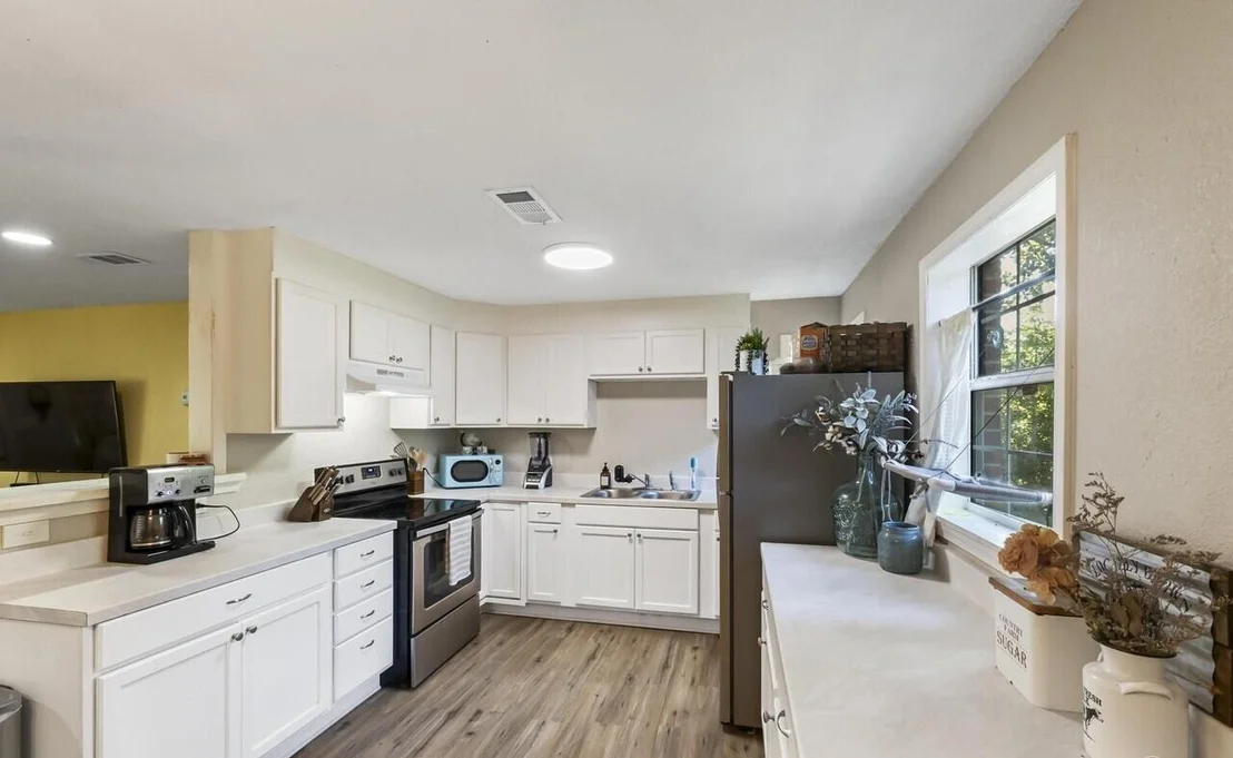 Photo of 6431 Sellers Drive