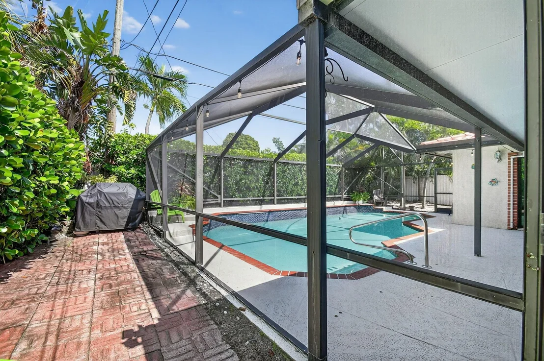Photo of 1035 Soelca Drive