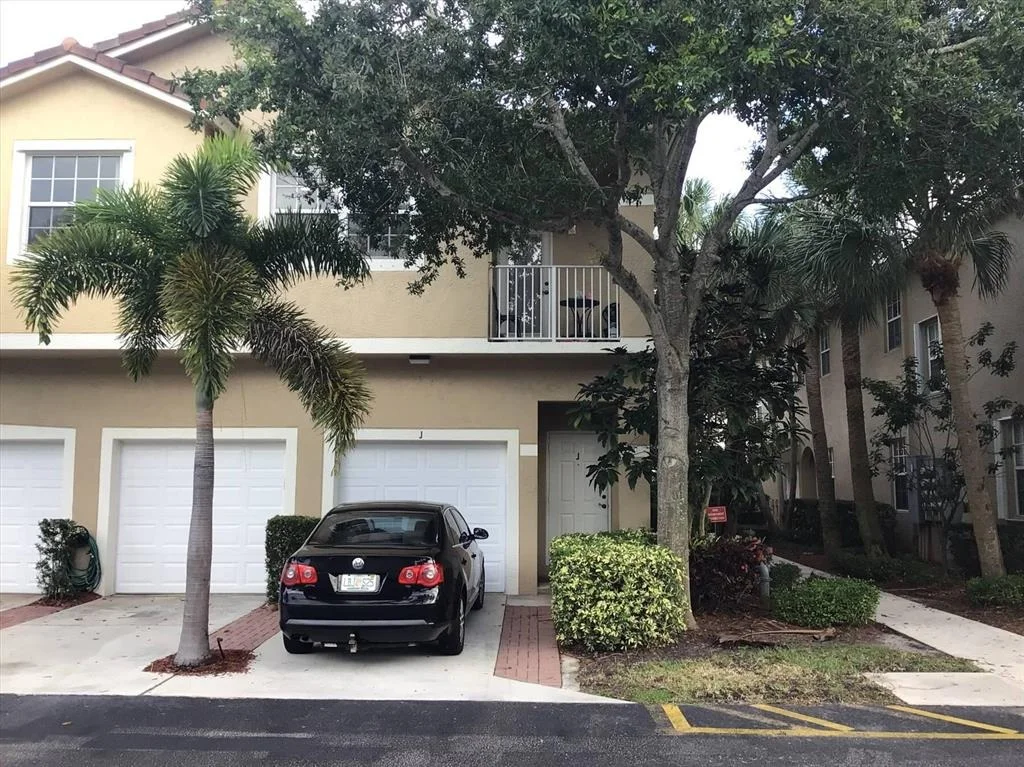 Photo of Unit J at 110 Lighthouse Circle