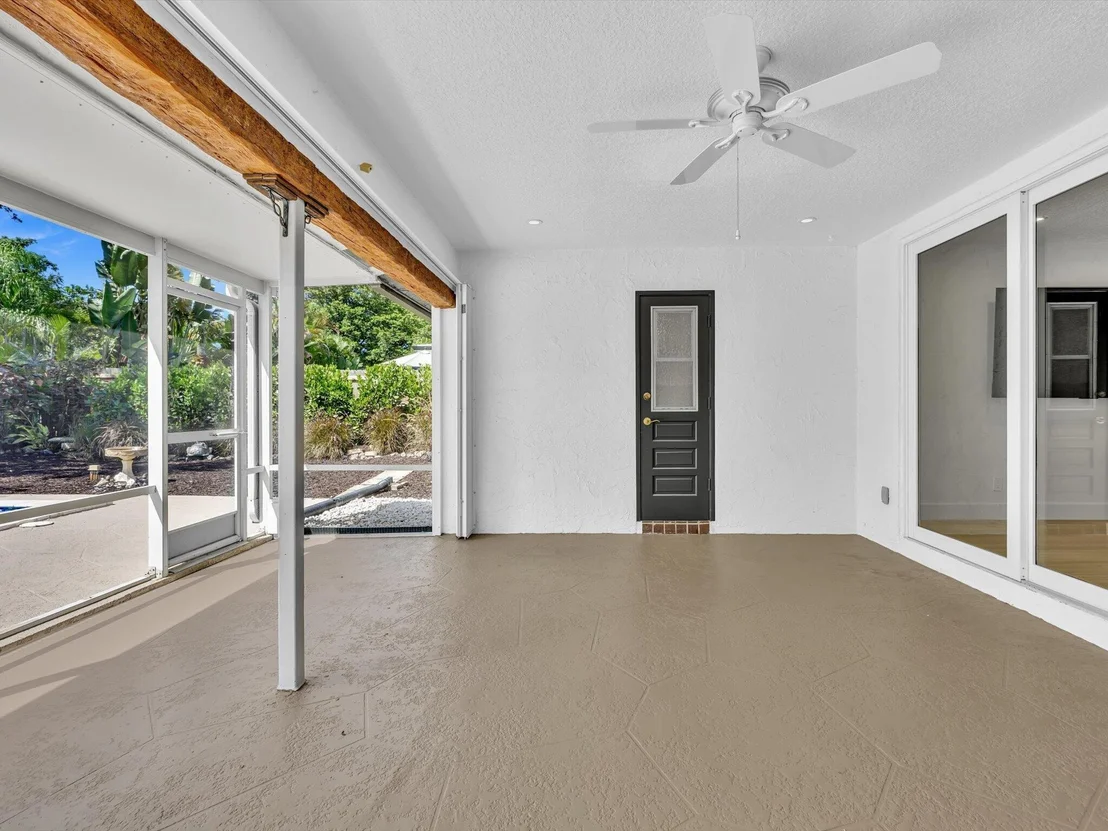 Photo of 3264 Lakeview Drive