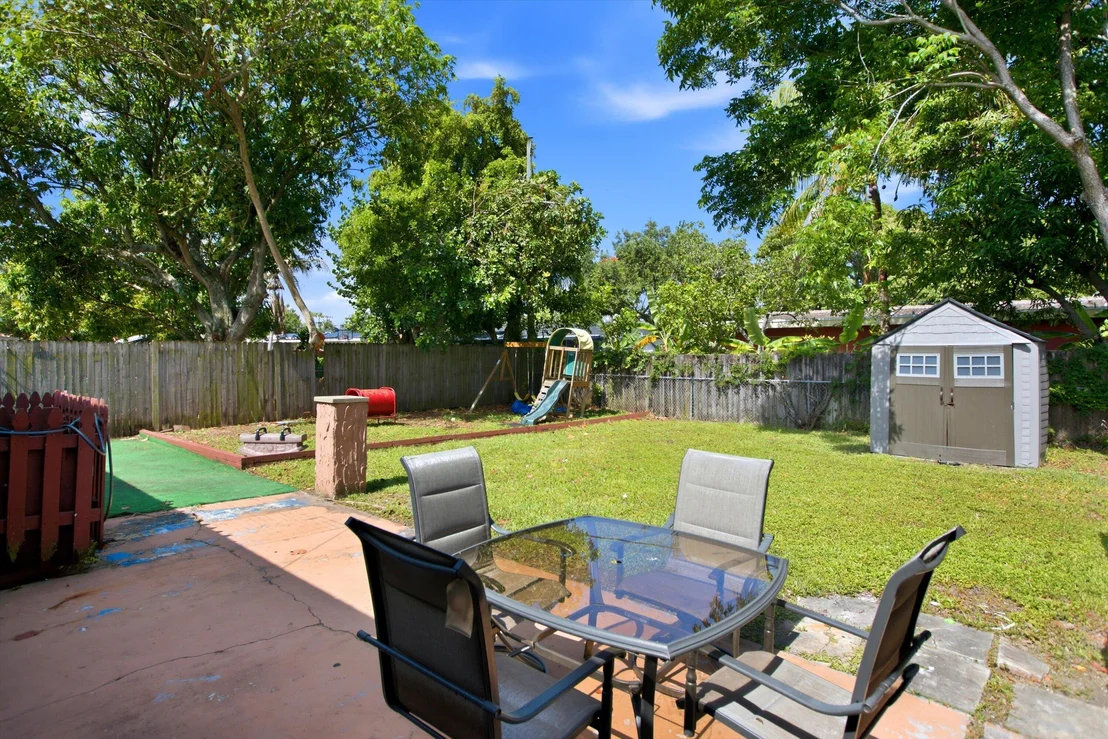 Photo of 1671 N Cypress Road