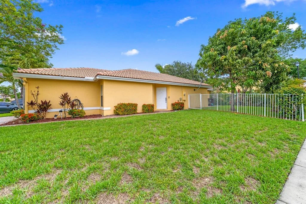 Photo of 3350 Commodore Court