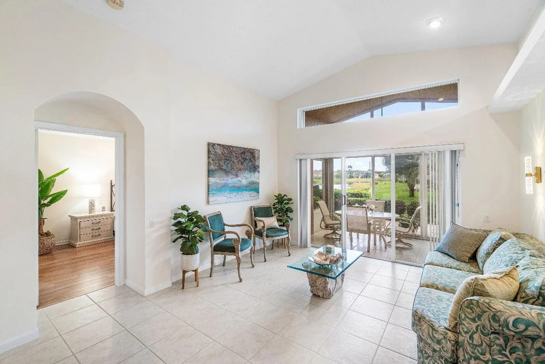Photo of 6698 Sherbrook Drive