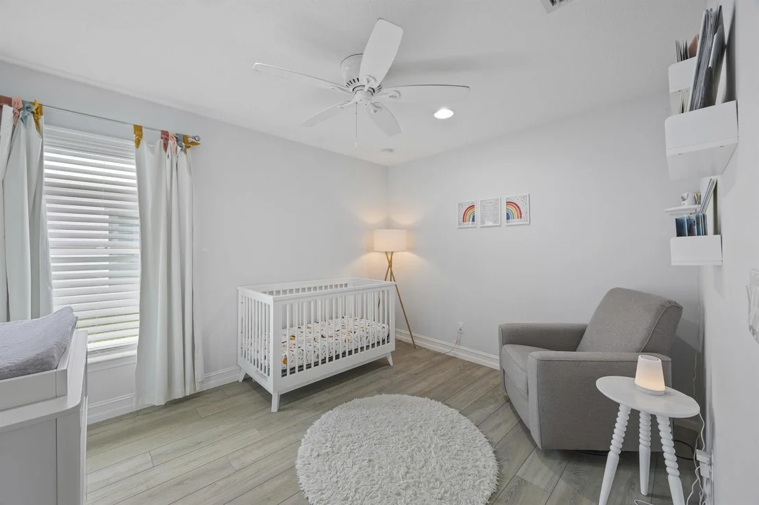 Photo of 17574 Cinquez Park Road E