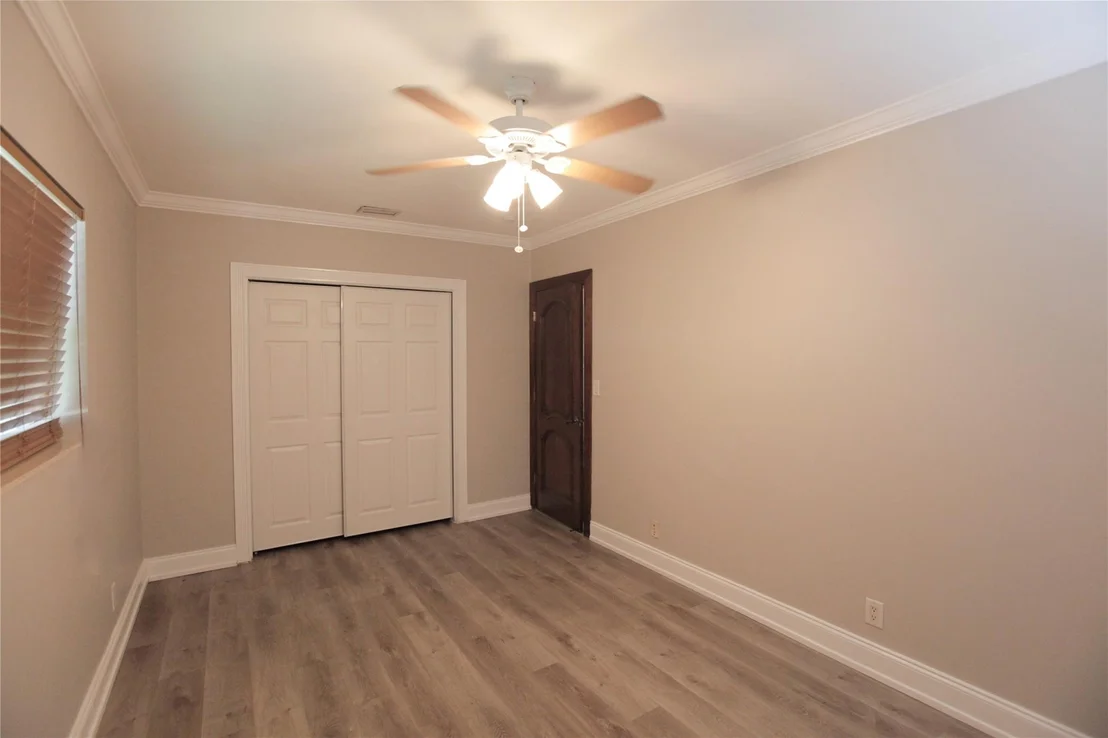 Photo of 305 Gulfstream Drive