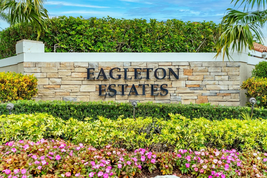 Photo of 262 Eagleton Estate Boulevard