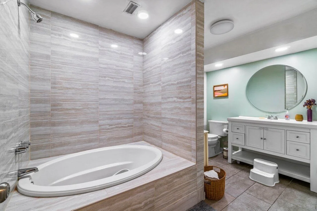 Photo of 4516 Pinetree Drive