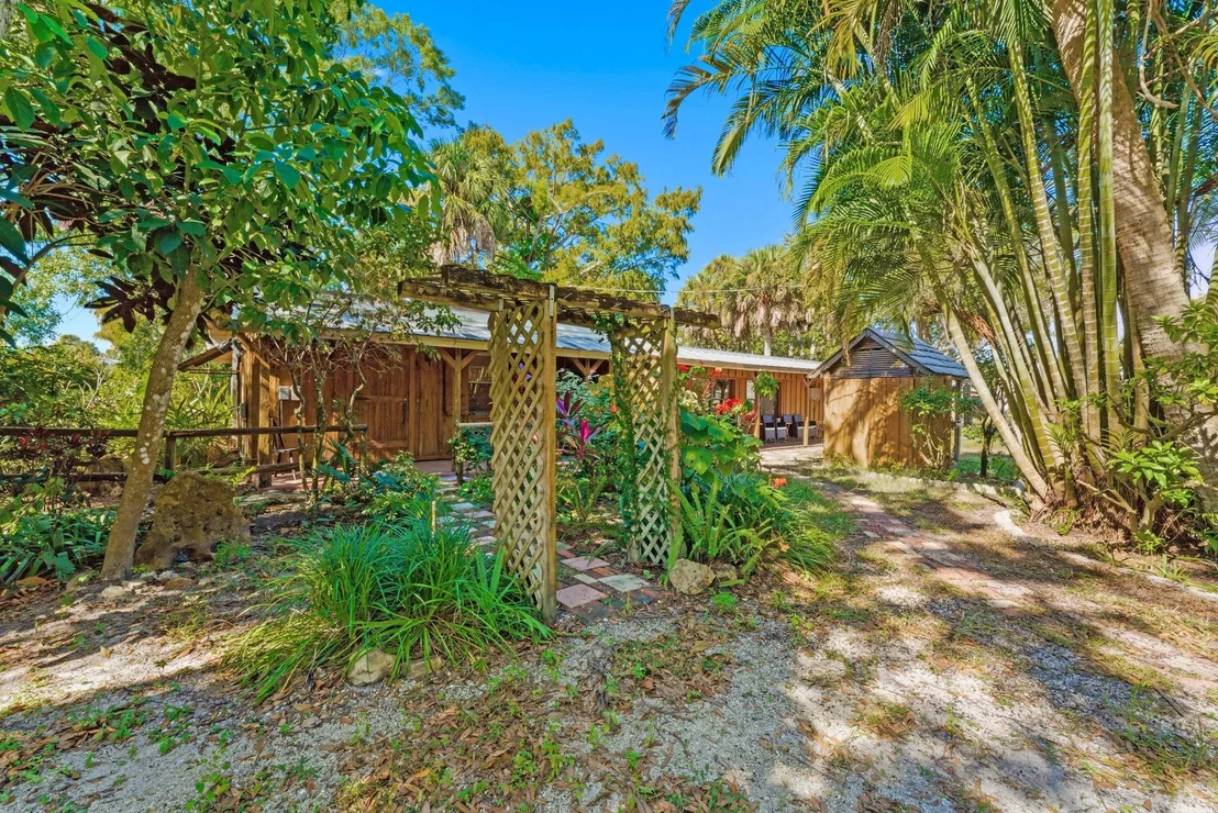 Photo of 15323 E State Road 78