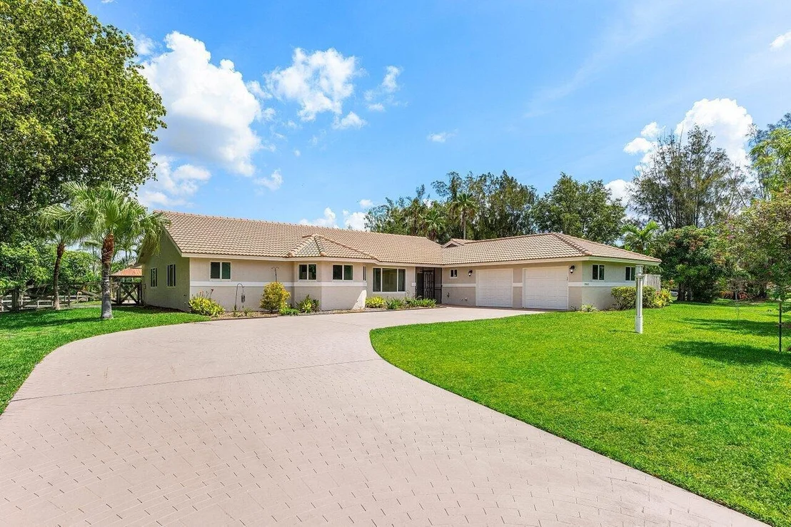 Photo of 9085 Talway Circle
