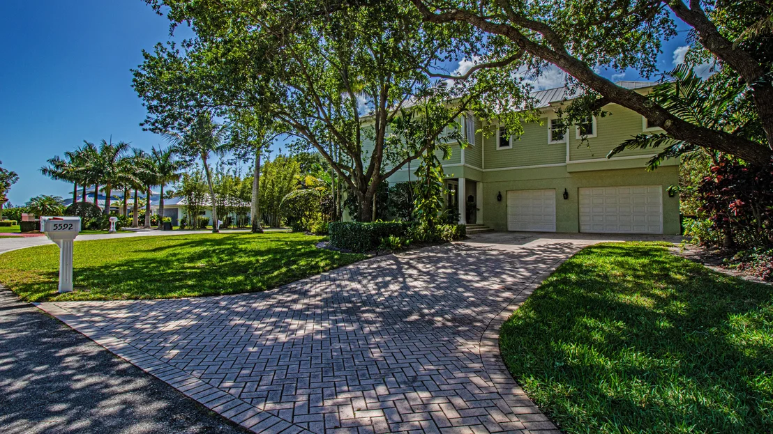 Photo of 5592 SE Reef Way
