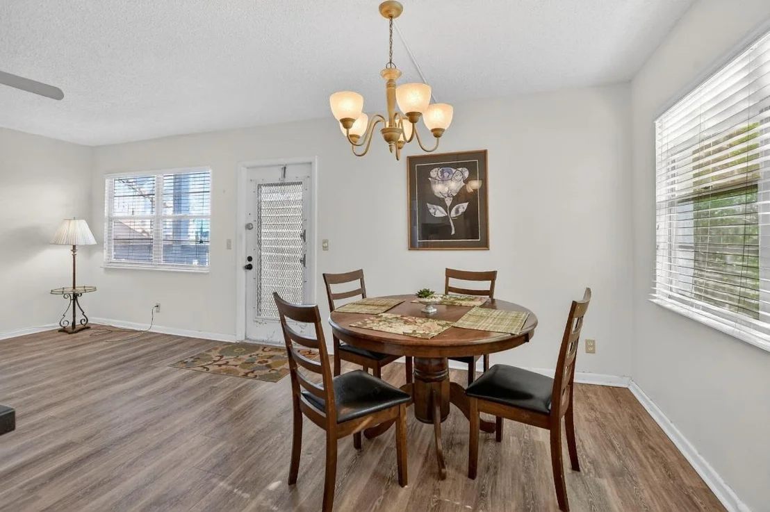 Photo of 3080 Cornwall D