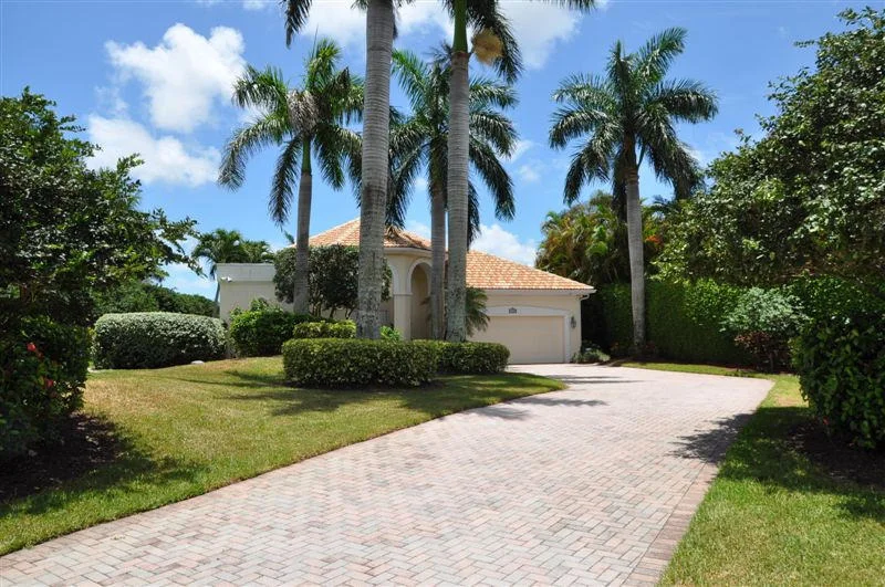 Photo of 16700 Senterra Drive