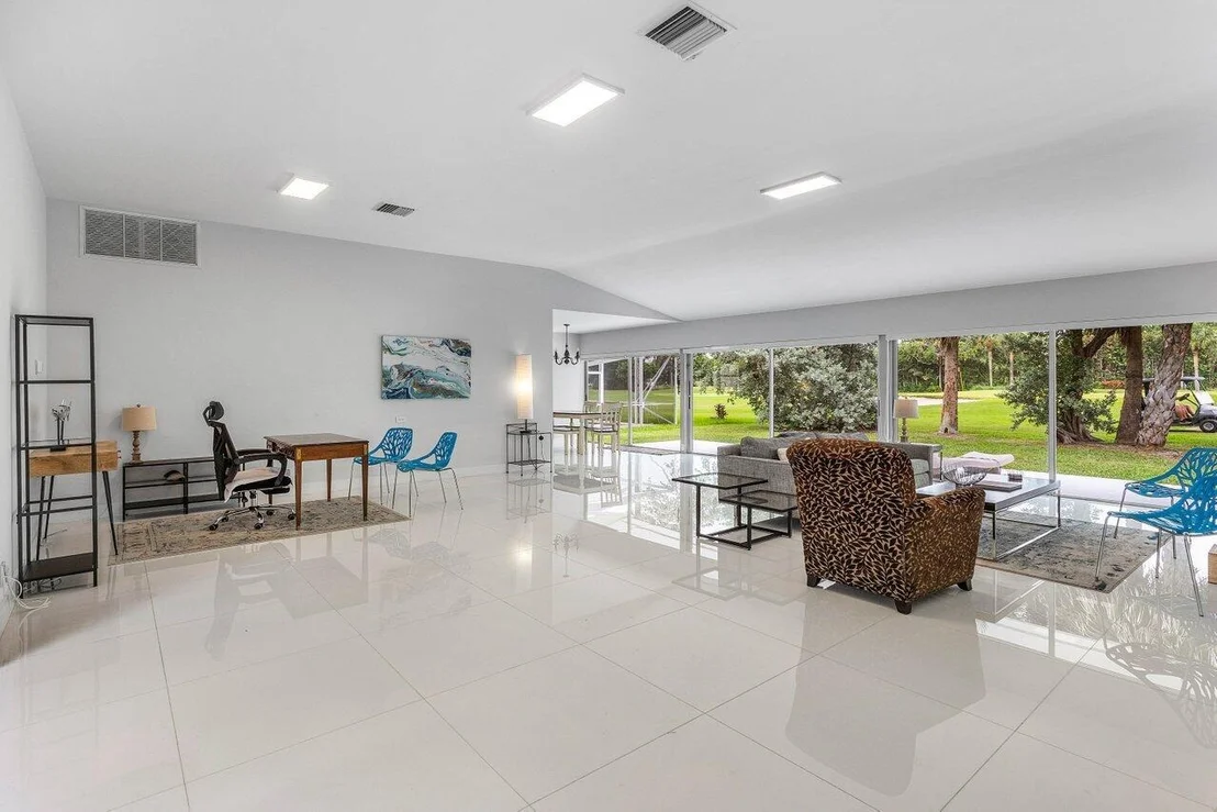 Photo of 900 Marble Way