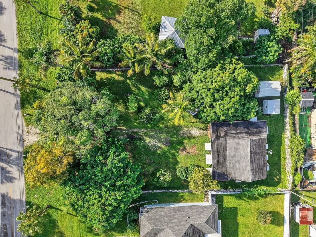 Photo of 3582 Davis Road