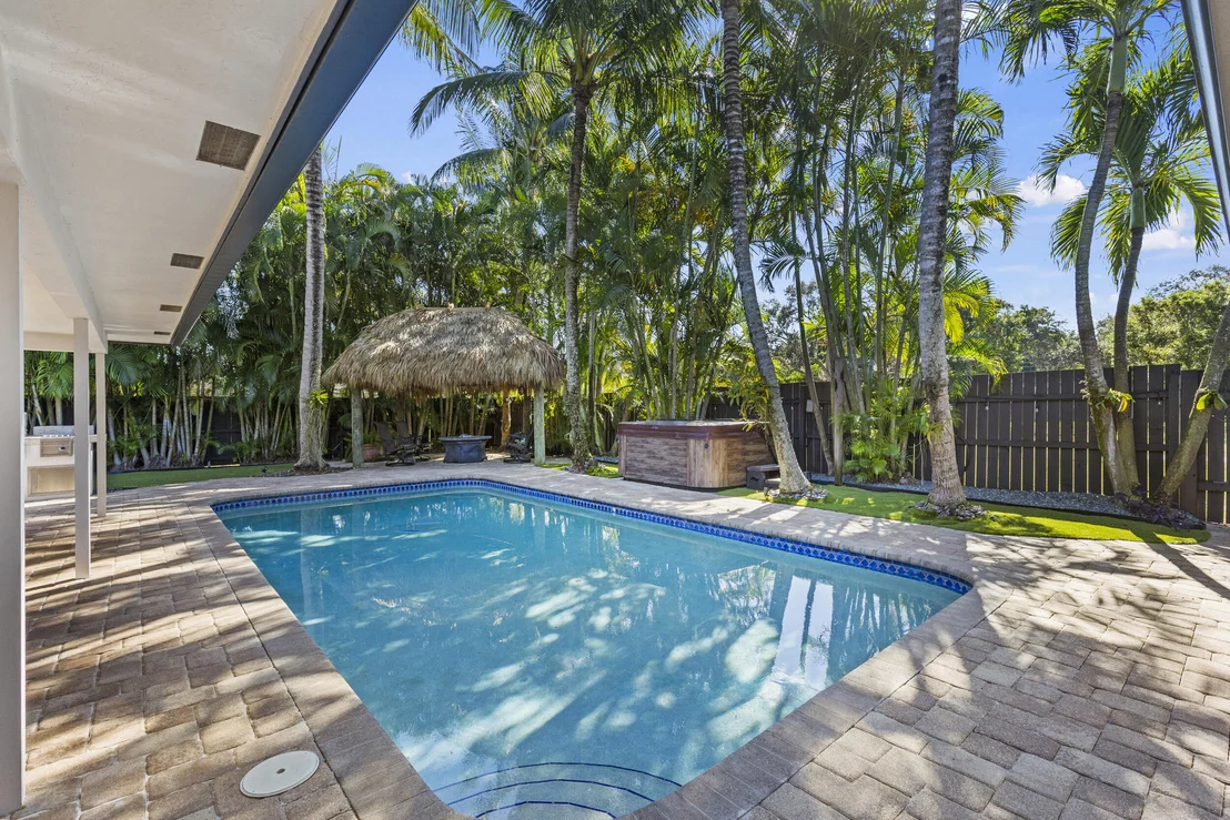 Photo of 3544 Lakeview Drive