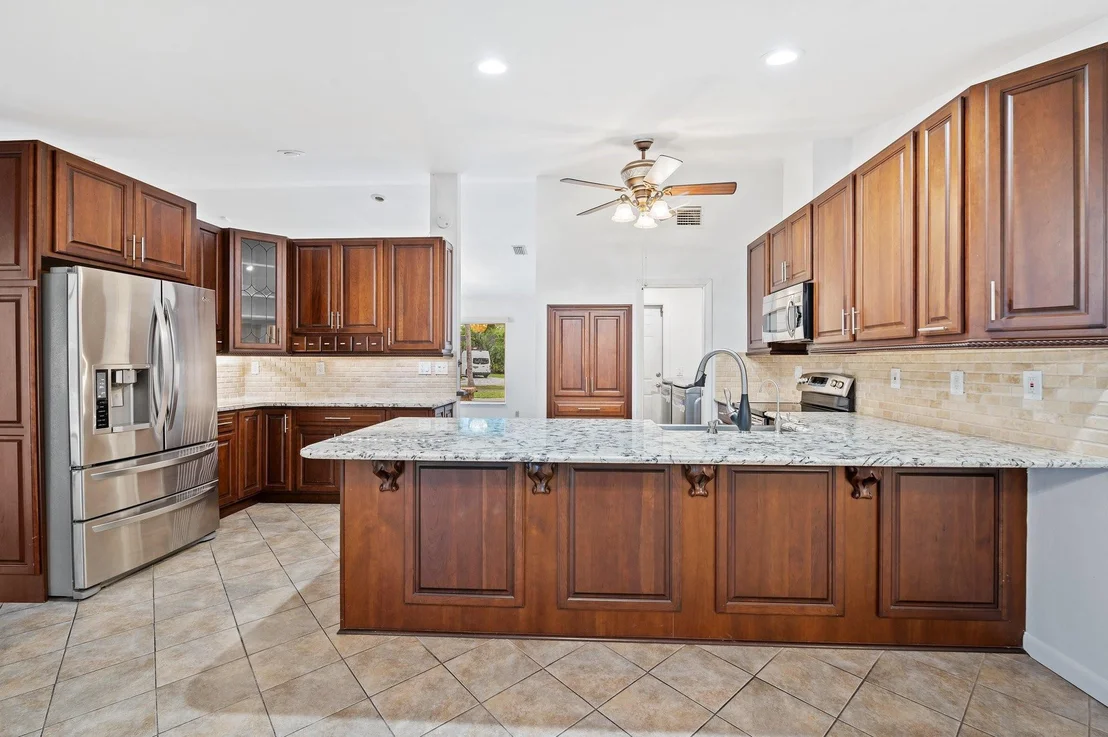 Photo of 41 W Palm Drive