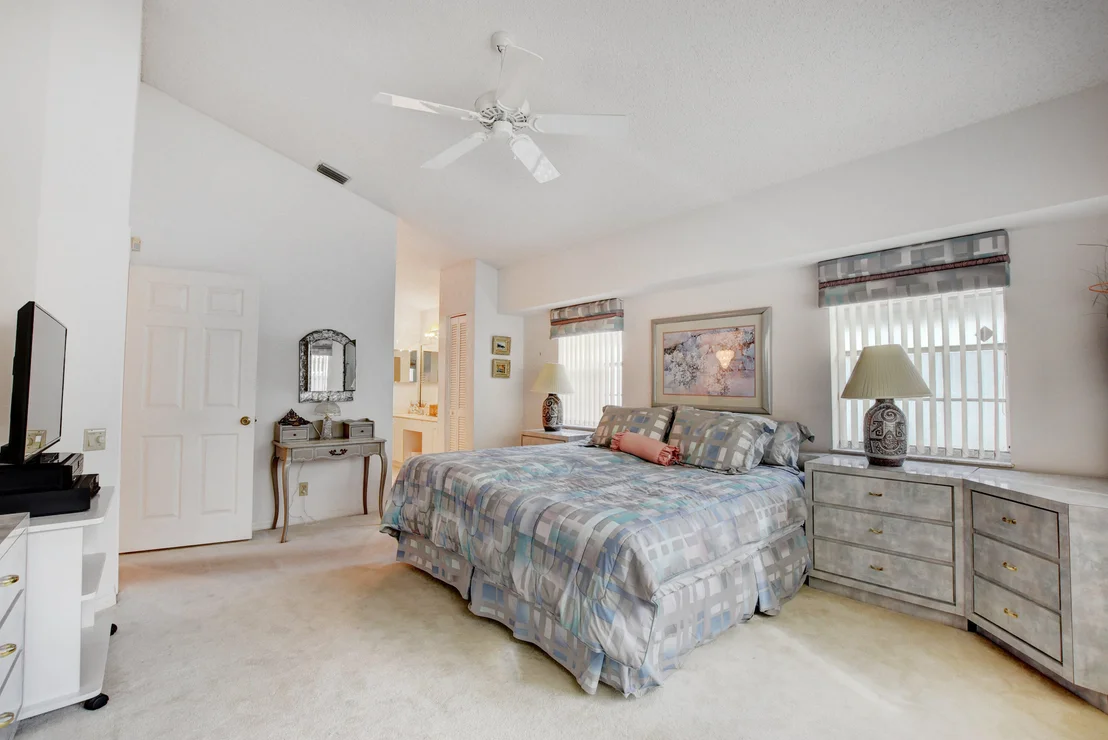 Photo of 6086 Bay Isles Drive