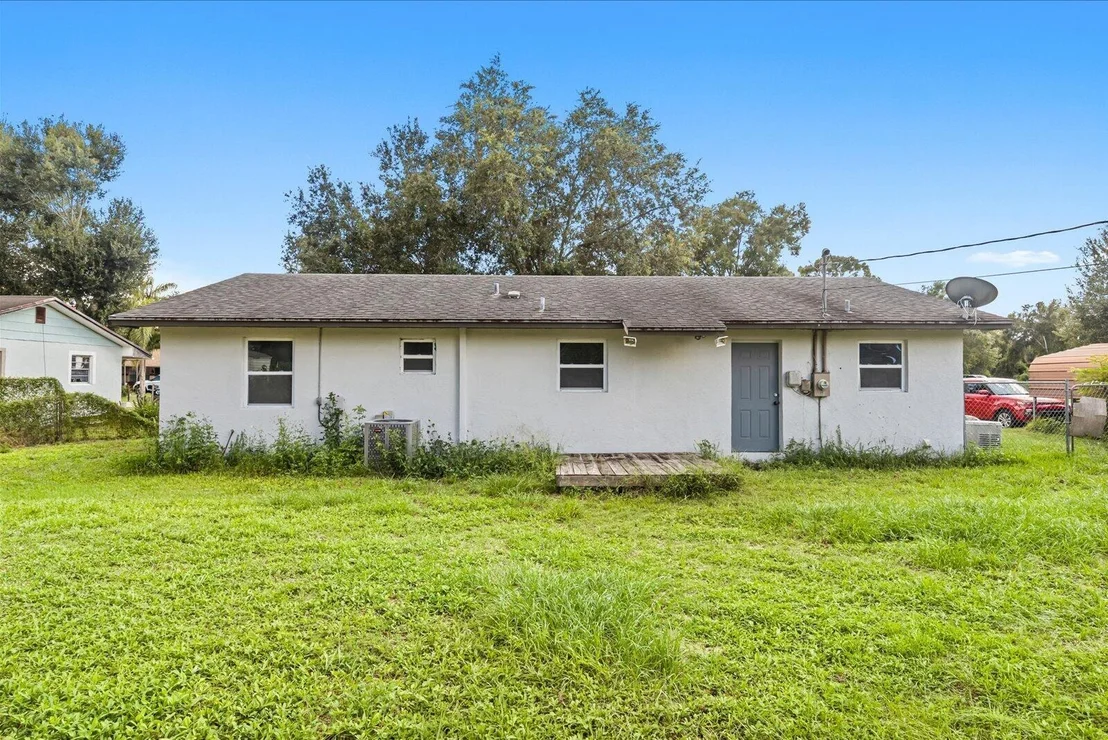 Photo of 3031 NW 2ND Street