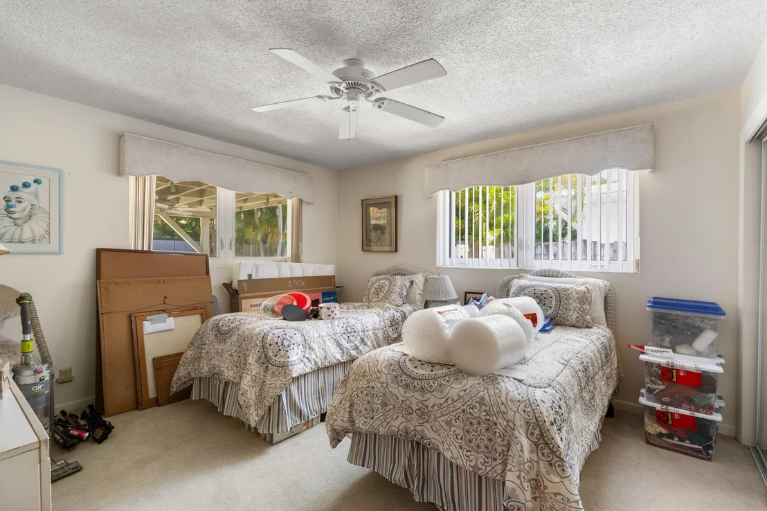 Photo of 1166 Beach Road