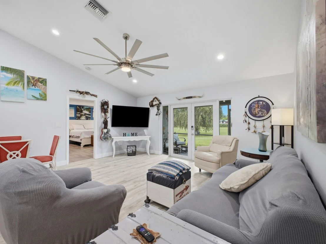 Photo of 14171 BIDDEX Road