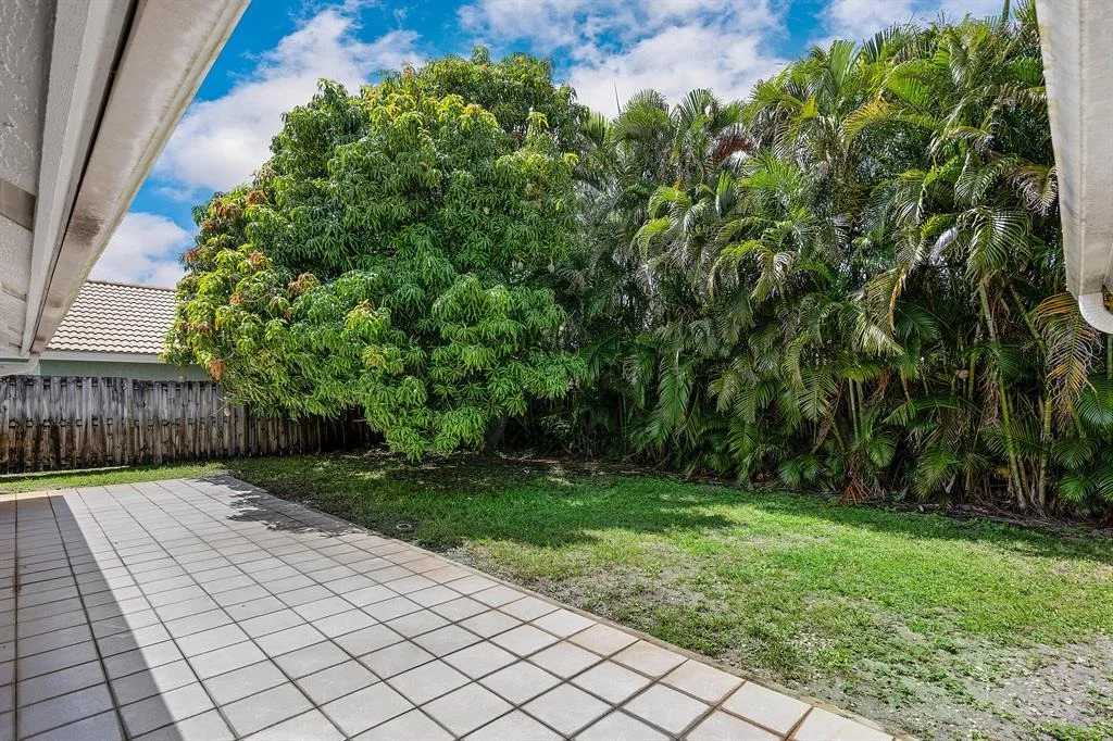 Photo of 9535 Sun Pointe Drive