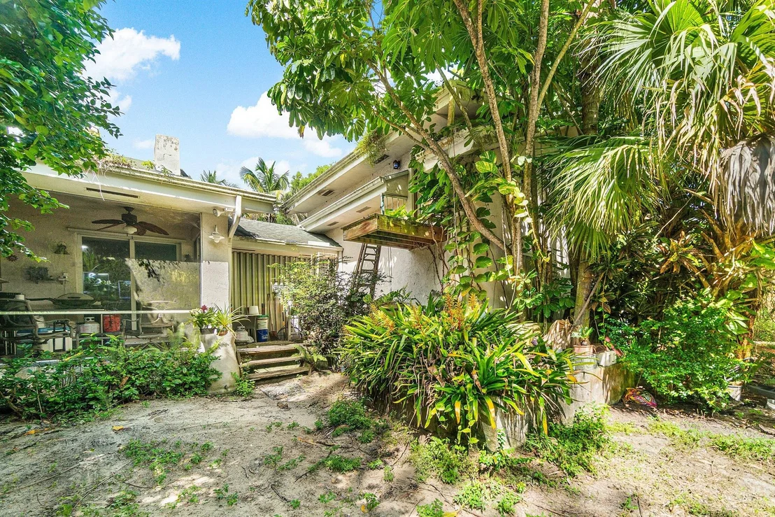 Photo of 16457 115th Avenue N