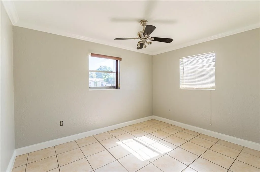Photo of 810 N 68th Way